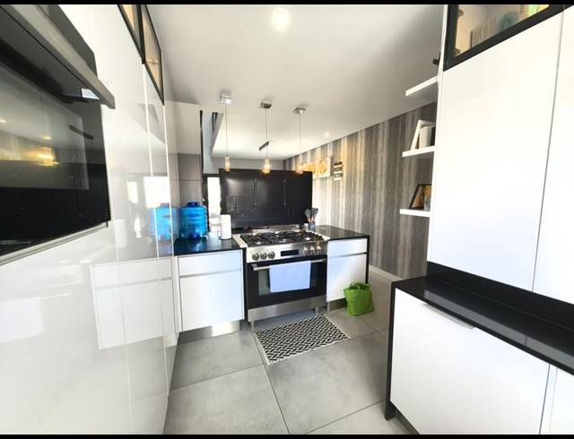 3 BEDROOM PROPERTY TO RENT IN GREENSTONE HILL